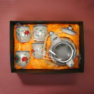Peony Birds Porcelain Tea Set - One Teapot and Four Cups