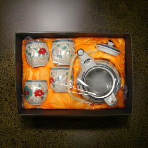 Peony Birds Porcelain Tea Set - One Teapot and Four Cups