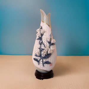 Blossoming White Flowers Mesh Porcelain Vase