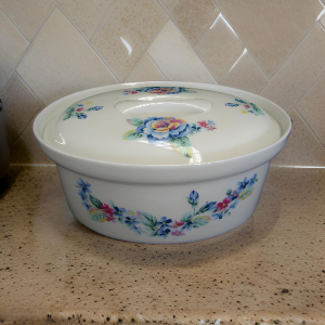 Flowery Blossoms White Cooking Pot