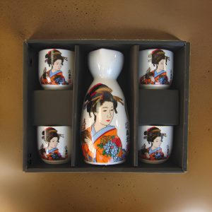 Gentle Geisha Sake Set – One Flask and Four Cups