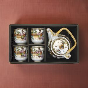 A Lady's Meeting Tea Set – One Teapot and Four Cups